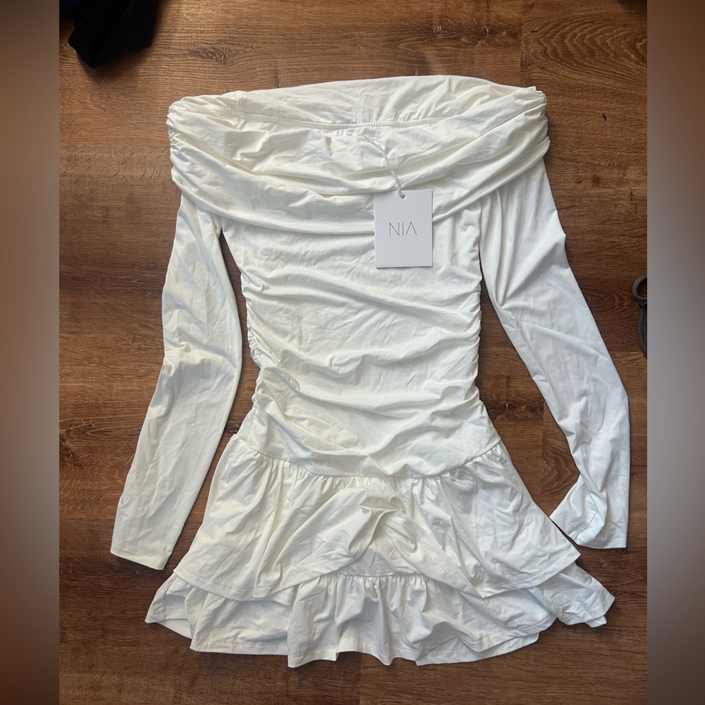 NIA Lisa Dress in White NWT - Picture 3 of 3